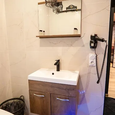 Capsule Japon - Jacuzzi - Netflix & Ecran Cinema - Xbox 아파트 *