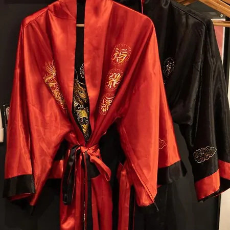 Capsule Japon - Jacuzzi - Netflix & Ecran Cinema - Xbox *