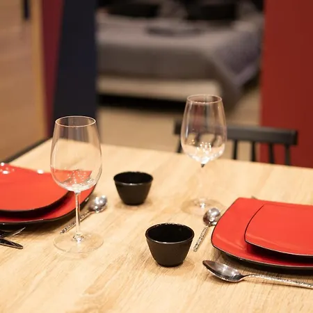 Capsule Japon - Jacuzzi - Netflix & Ecran Cinema - Xbox Appartement *